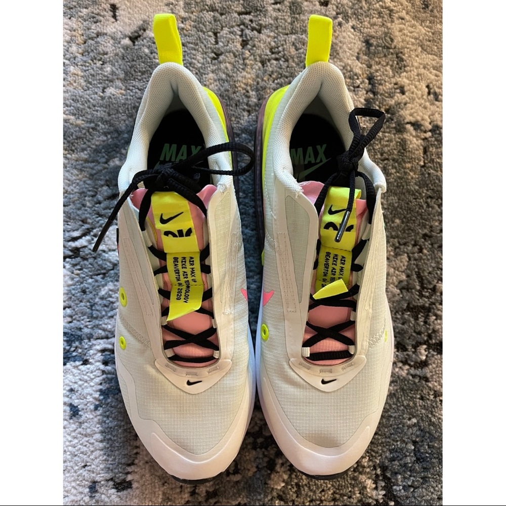 Womens Nike Air Max size 8.5